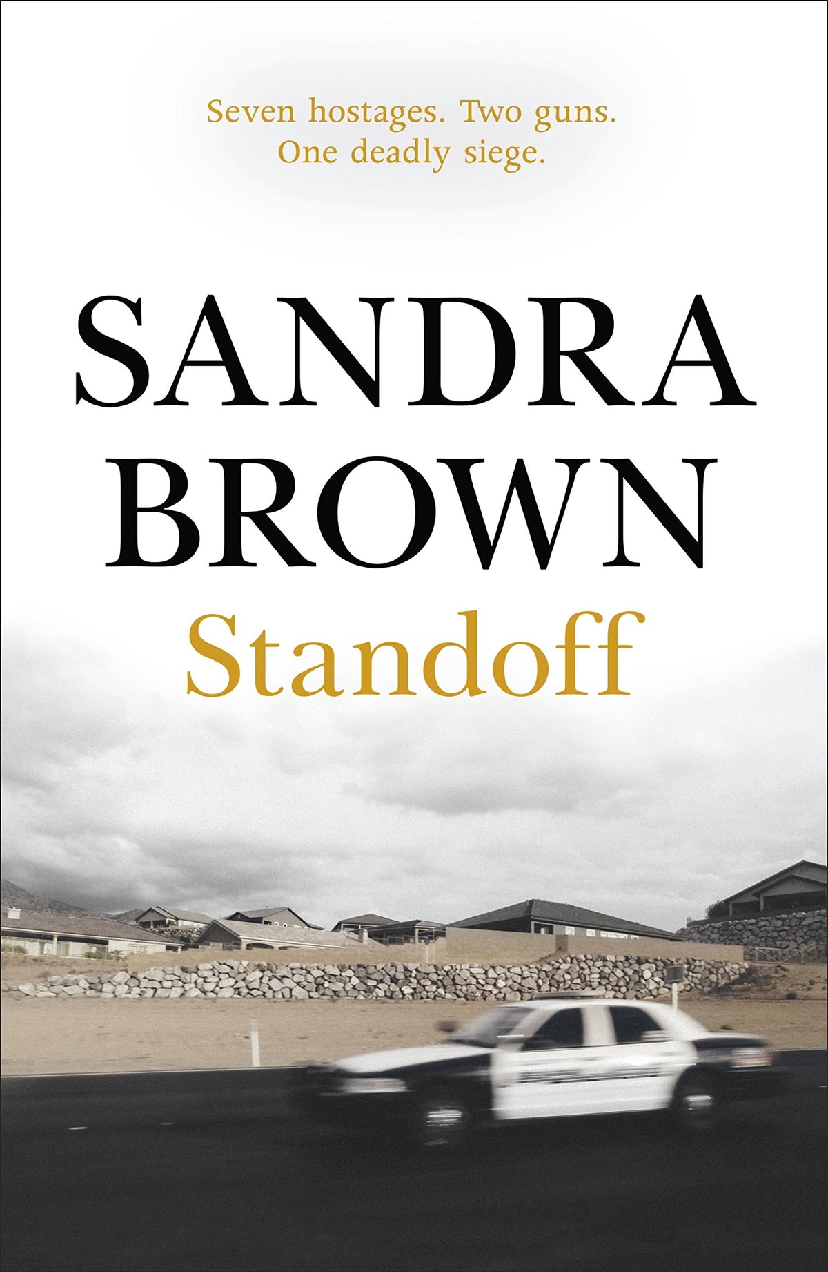 Standoff | Sandra Brown | kharidobechobooks