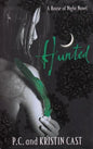 Hunted: Number 5 in series (House of Night) | P.C. Cast  | Kharidobechobooks